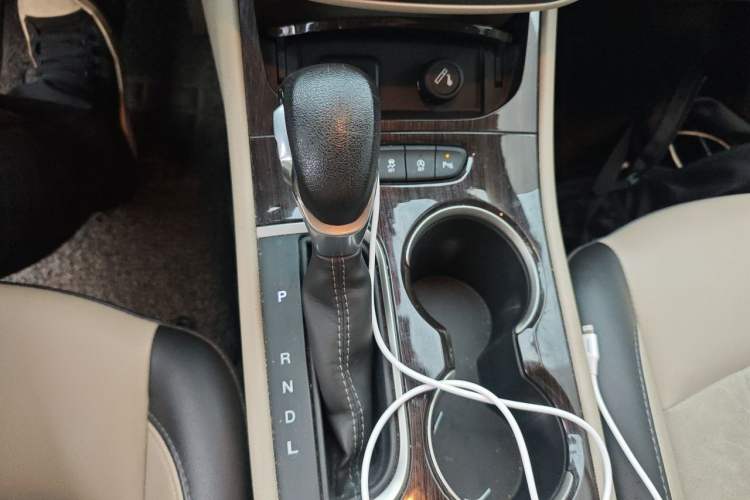 Used Buick Verano 2019 Sedan 15S Automatic Leading Model Gear Lever