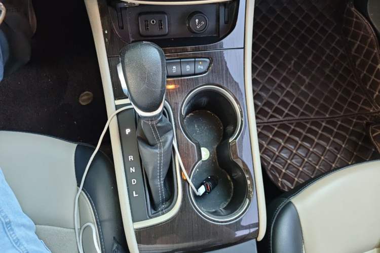 Used Buick Verano 2019 Sedan 15S Automatic Leading Model Gear Lever