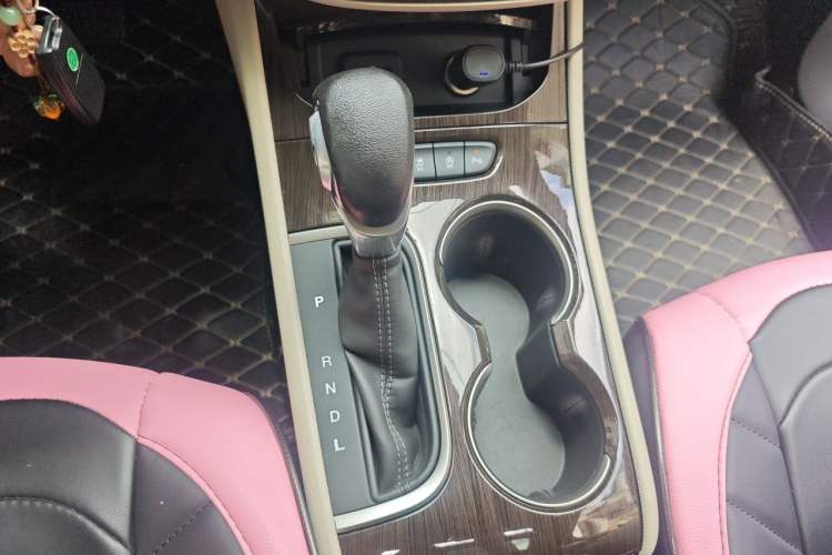 Used Buick Verano 2019 Sedan 15S Automatic Leading Model Gear Lever