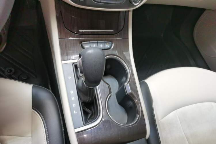 Used Buick Verano 2019 Sedan 15S Automatic Leading Model Gear Lever