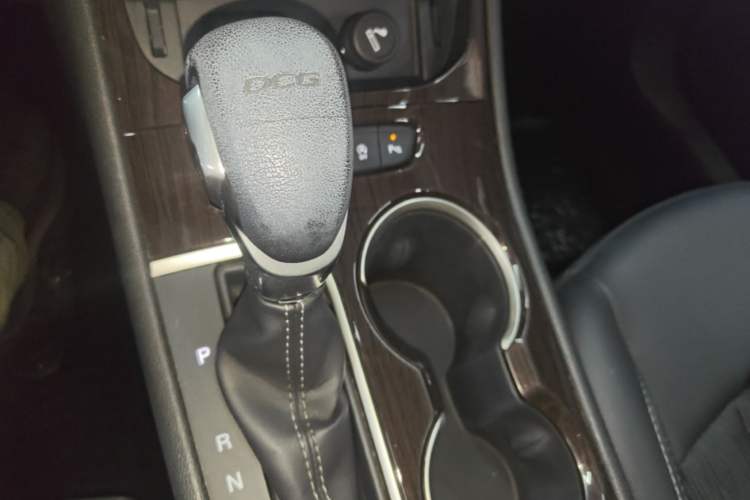 Used Buick Verano 2019 Sedan 20T Dual-Clutch Leading Model Gear Lever