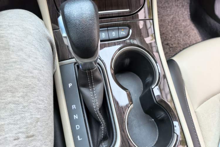 Used Buick Verano 2019 Sedan 15S Automatic Leading Model Gear Lever