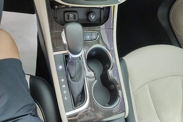 Used Buick Verano 2019 Sedan 15S Automatic Leading Model Gear Lever