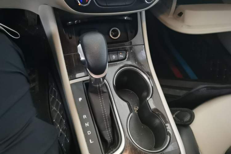 Used Buick Verano 2019 Sedan 15S Automatic Leading Model Gear Lever