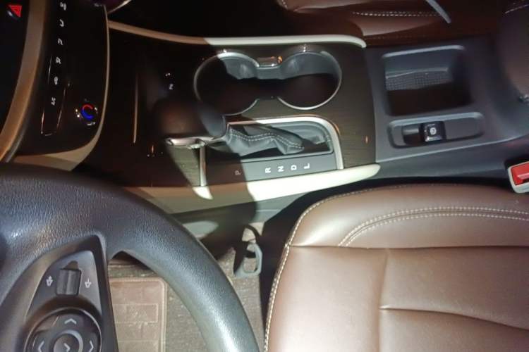 Used Buick Verano 2019 Sedan 15S Automatic Entry Model Gear Lever