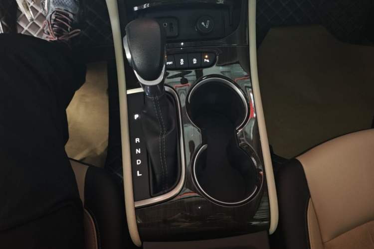 Used Buick Verano 2019 Sedan 15S Automatic Leading Model Gear Lever