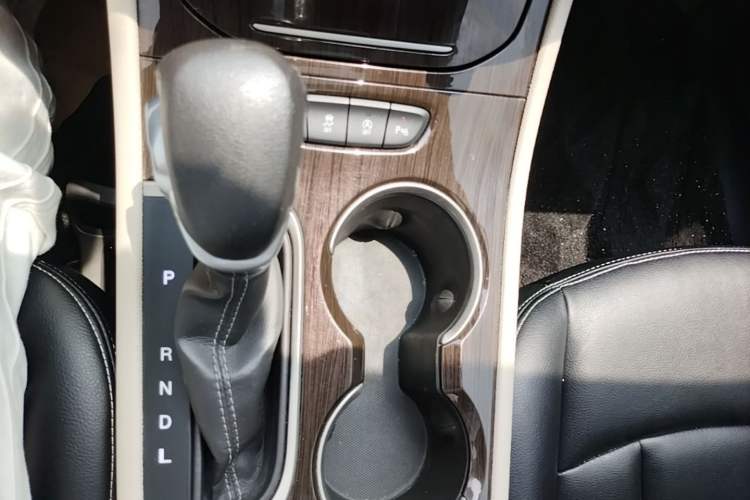 Used Buick Verano 2019 Sedan 15S Automatic Entry Model Gear Lever