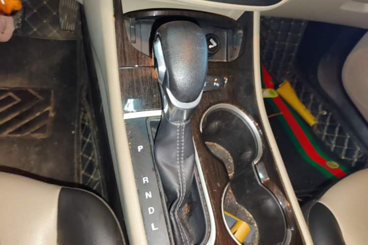 Used Buick Verano 2019 Sedan 15S Automatic Leading Model Gear Lever
