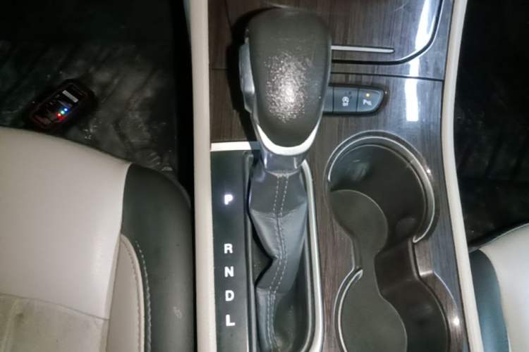 Used Buick Verano 2019 Sedan 15S Automatic Leading Model Gear Lever