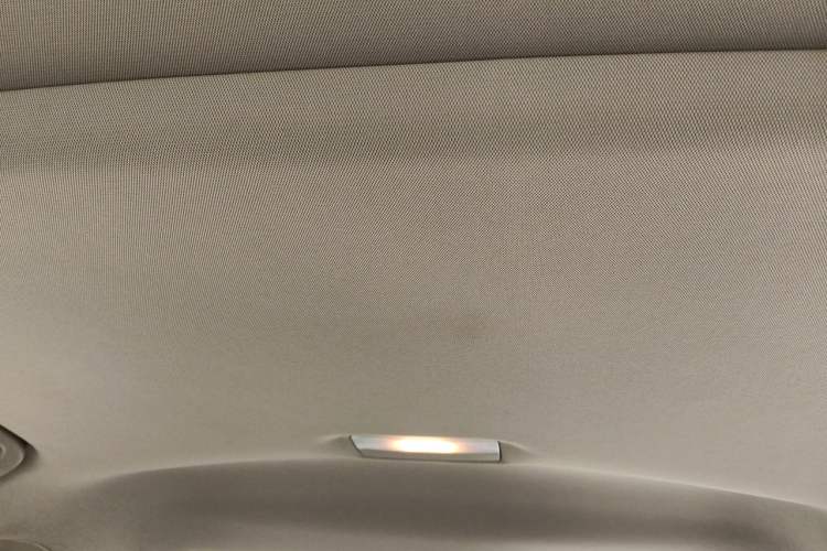 Used Buick Verano 2019 Sedan 20T Dual-Clutch Leading Model Headliner