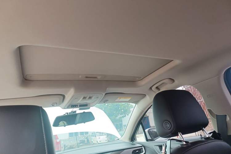 Used Buick Verano 2019 Sedan 20T Dual-Clutch Leading Model Headliner
