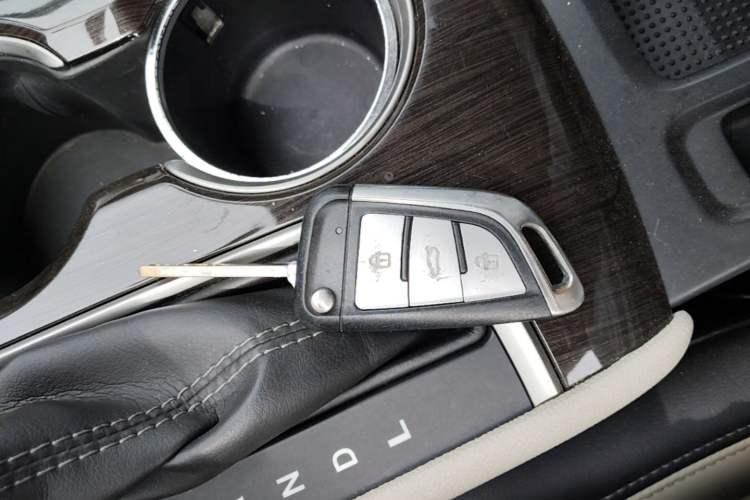 Used Buick Verano 2019 Sedan 15S Automatic Leading Model Interior 1