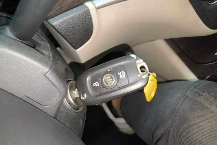 Used Buick Verano 2019 Sedan 15S Automatic Leading Model Interior 1