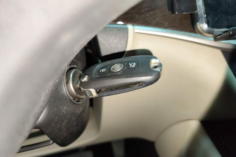 Used Buick Verano 2019 Sedan 15S Automatic Leading Model Interior 1