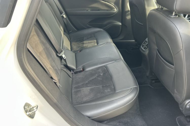 Used Buick Verano 2019 Sedan 20T Dual-Clutch Elite Model Interior 2