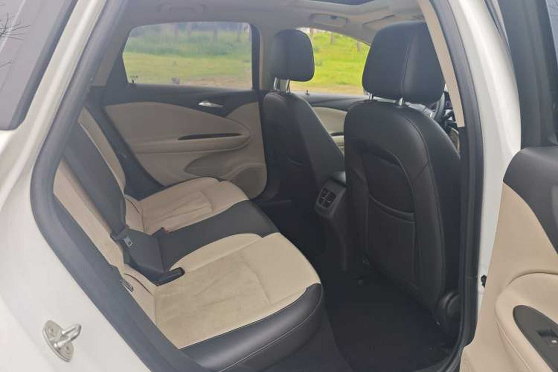 Used Buick Verano 2019 Sedan 15S Automatic Leading Model Interior 4