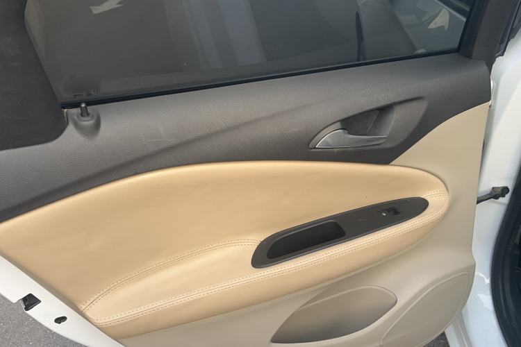 Used Buick Verano 2019 Sedan 15S Automatic Entry Model Interior 4