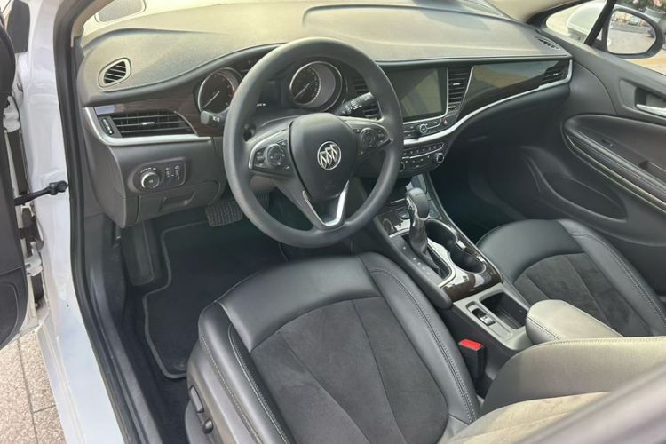 Used Buick Verano 2019 Sedan 20T Dual-Clutch Elite Model Interior 4