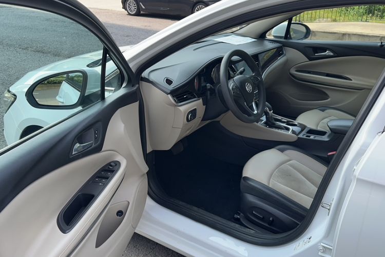 Used Buick Verano 2019 Sedan 15S Automatic Leading Model Interior 4