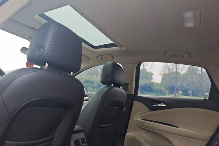 Used Buick Verano 2019 Sedan 15S Automatic Leading Model Interior 5