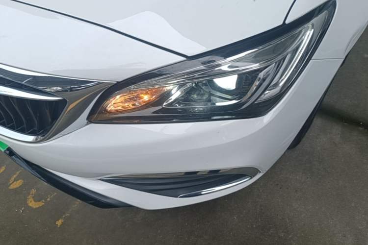 Used Buick Verano 2019 Sedan 15S Automatic Leading Model Left Front Headlight
