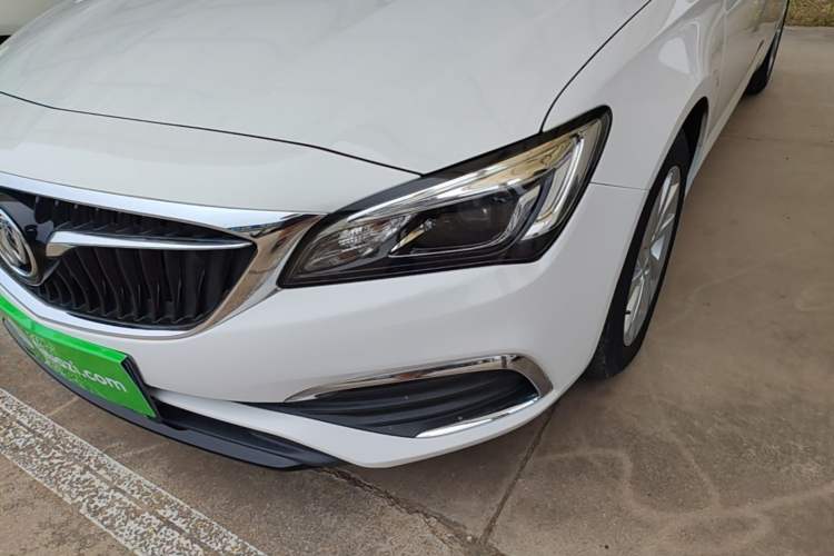 Used Buick Verano 2019 Sedan 15S Automatic Leading Model Left Front Headlight