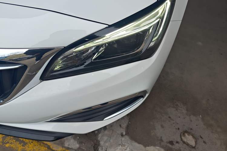 Used Buick Verano 2019 Sedan 15S Automatic Leading Model Left Front Headlight