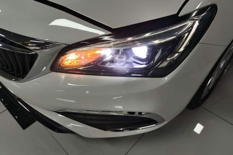 Used Buick Verano 2019 Sedan 15S Automatic Leading Model Left Front Headlight