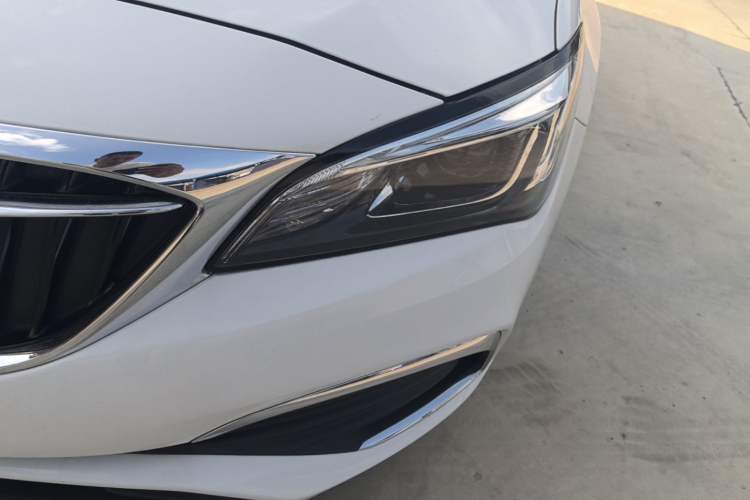 Used Buick Verano 2019 Sedan 15S Automatic Leading Model Left Front Headlight