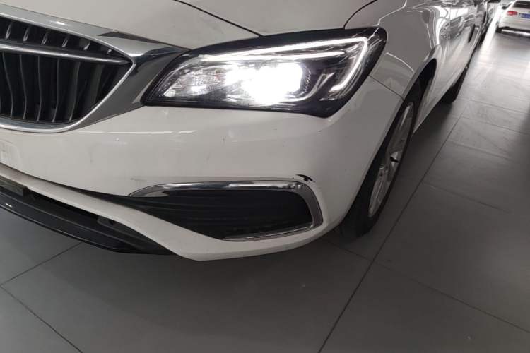Used Buick Verano 2019 Sedan 15S Automatic Leading Model Left Front Headlight