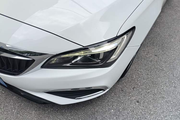 Used Buick Verano 2019 Sedan 15S Automatic Entry Model Left Front Headlight