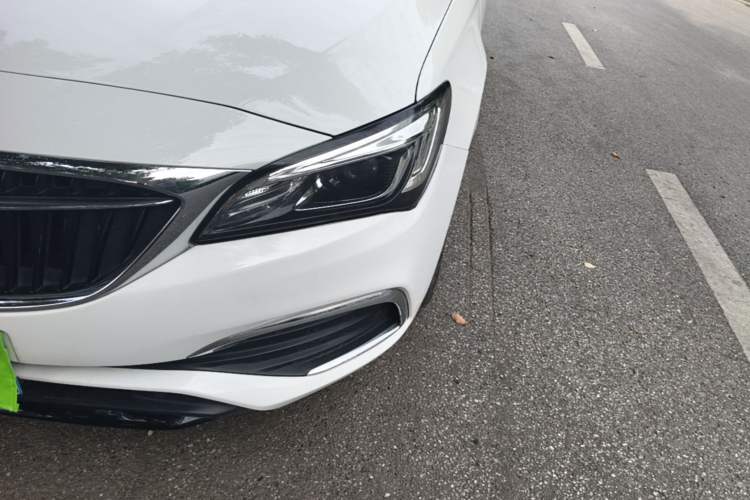 Used Buick Verano 2019 Sedan 20T Dual-Clutch Leading Model Left Front Headlight