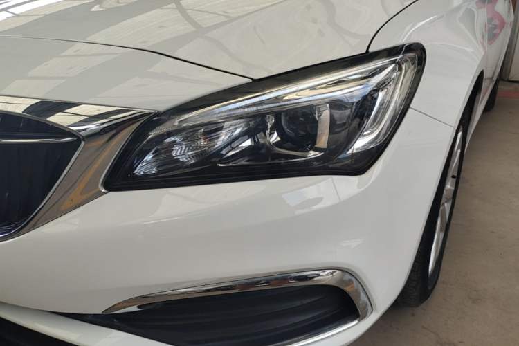 Used Buick Verano 2019 Sedan 15S Automatic Entry Model Left Front Headlight