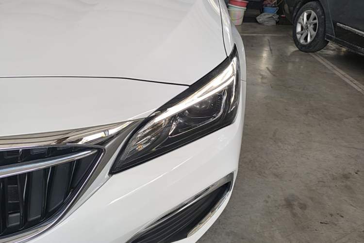 Used Buick Verano 2019 Sedan 15S Automatic Leading Model Left Front Headlight