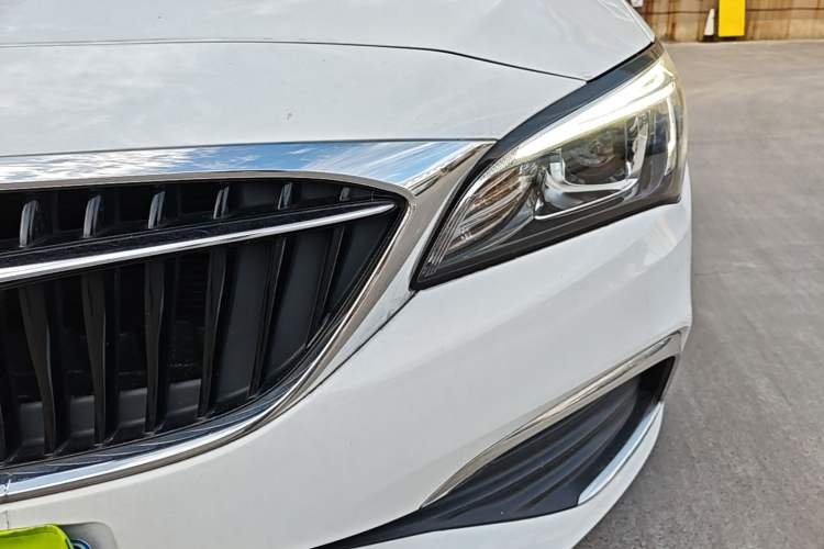 Used Buick Verano 2019 Sedan 15S Automatic Entry Model Left Front Headlight