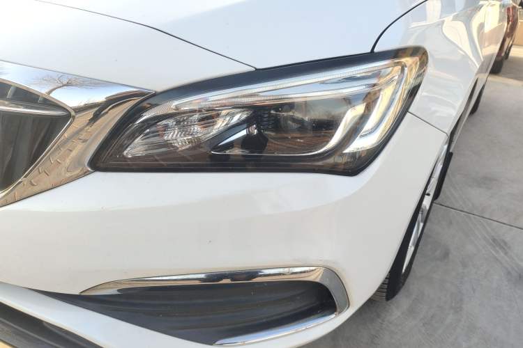Used Buick Verano 2019 Sedan 15S Automatic Leading Model Left Front Headlight