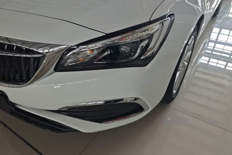Used Buick Verano 2019 Sedan 15S Automatic Leading Model Left Front Headlight