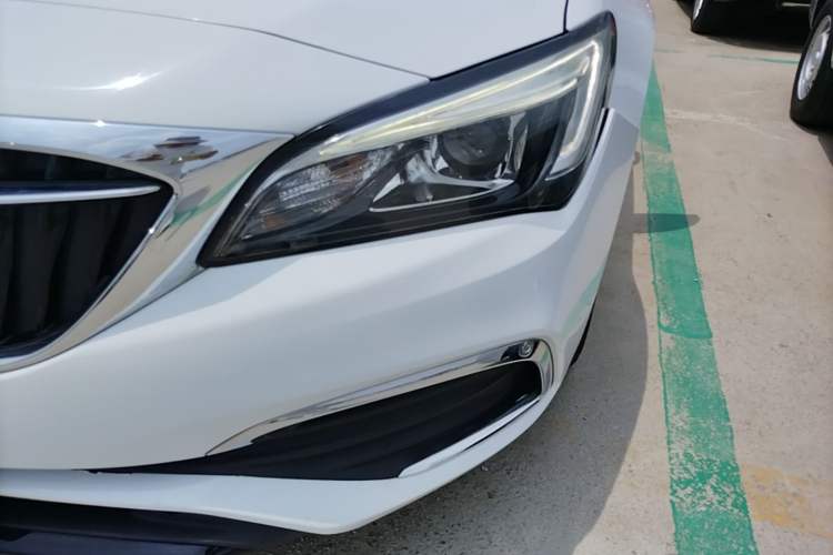 Used Buick Verano 2019 Sedan 15S Automatic Entry Model Left Front Headlight