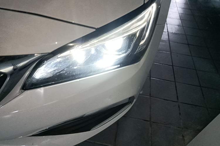Used Buick Verano 2019 Sedan 15S Automatic Leading Model Left Front Headlight