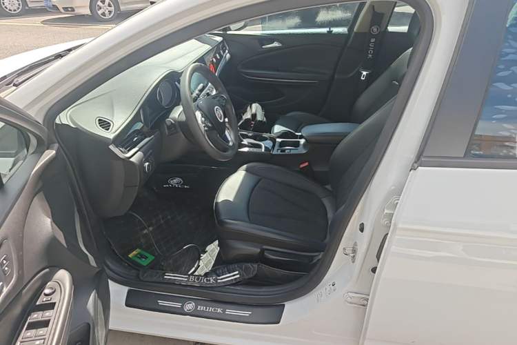 Used Buick Verano 2019 Sedan 20T Dual-Clutch Leading Model Left Front Seat