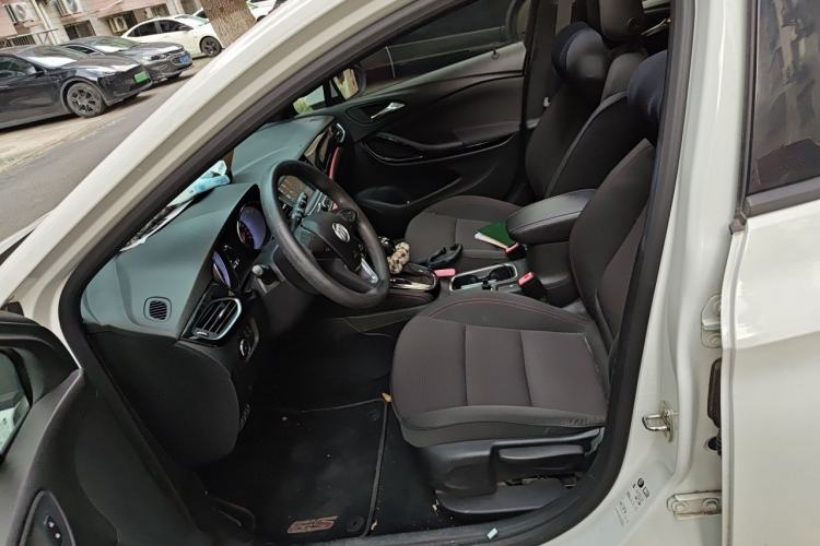 Used Buick Verano 2019 Two-Door GS 20T Dual-Clutch Progressive Model Left Front Seat