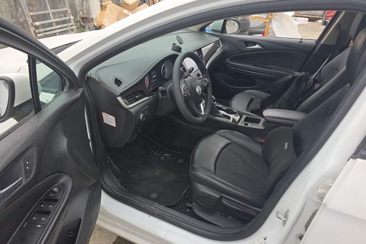 Used Buick Verano 2019 Sedan 20T Dual-Clutch Leading Model Left Front Seat