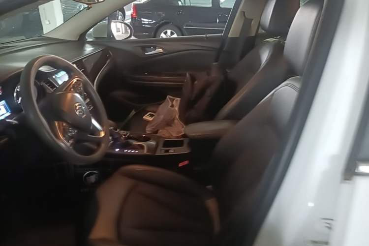 Used Buick Verano 2019 Sedan 20T Dual-Clutch Leading Model Left Front Seat