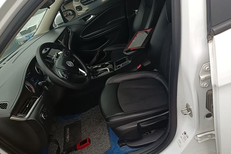 Used Buick Verano 2019 Sedan 20T Dual-Clutch Leading Model Left Front Seat