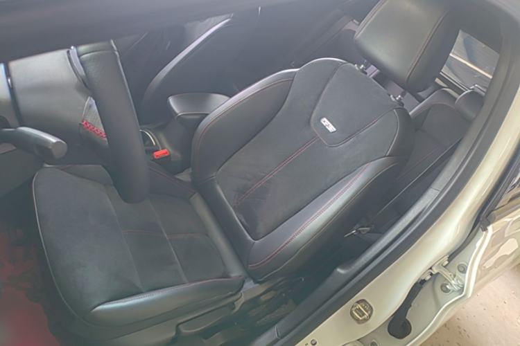 Used Buick Verano 2019 Hatchback GS 20T Dual-Clutch Leading Model Left Front Seat