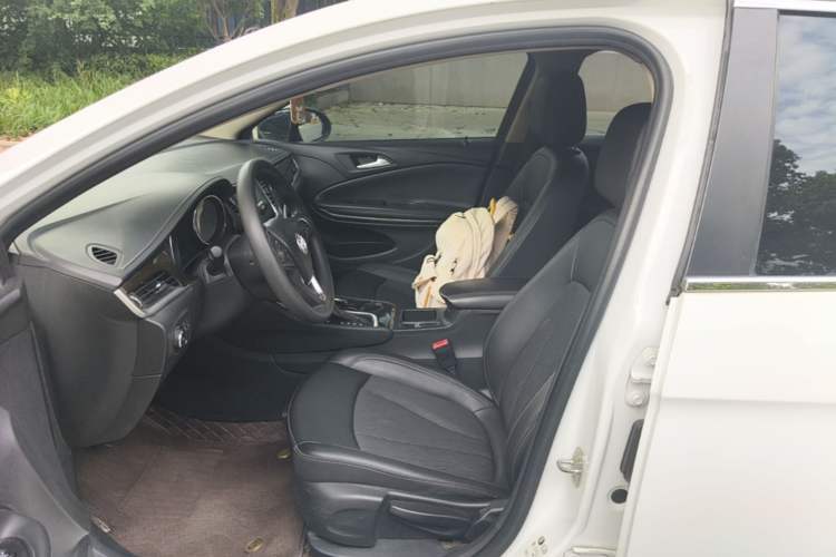 Used Buick Verano 2019 Sedan 20T Dual-Clutch Leading Model Left Front Seat