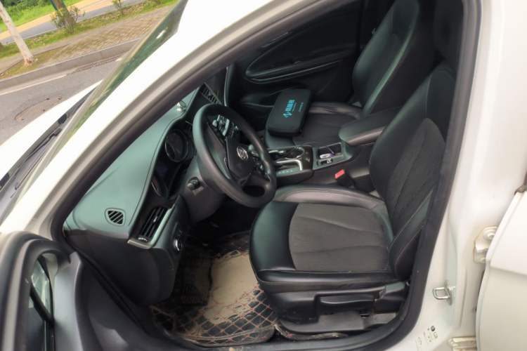 Used Buick Verano 2019 Sedan 20T Dual-Clutch Leading Model Left Front Seat