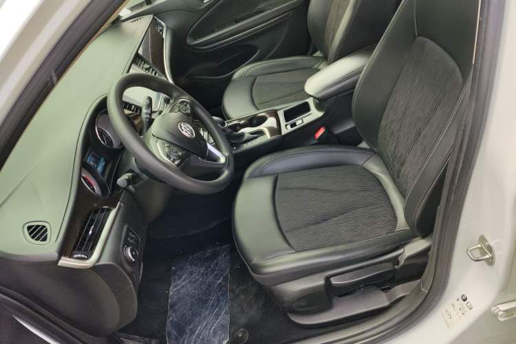 Used Buick Verano 2019 Sedan 20T Dual-Clutch Leading Model Left Front Seat