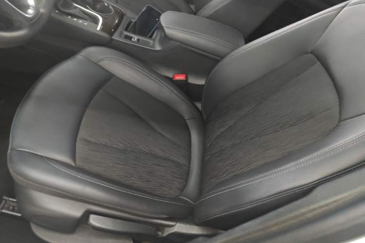 Used Buick Verano 2019 Sedan 20T Dual-Clutch Leading Model Left Front Seat
