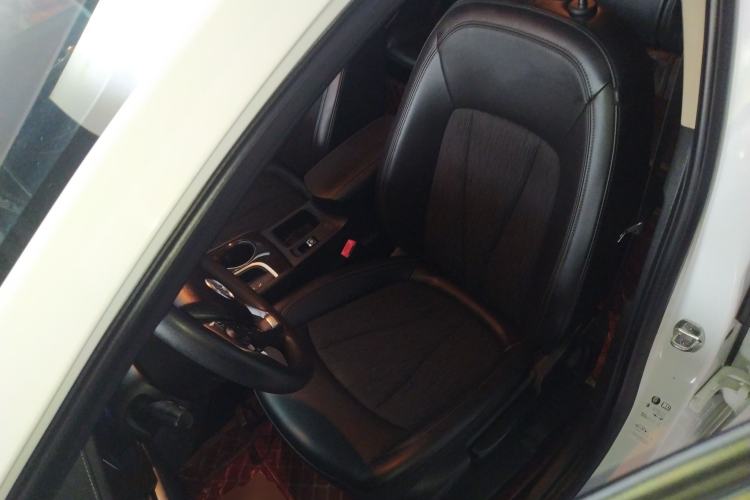 Used Buick Verano 2019 Sedan 20T Dual-Clutch Leading Model Left Front Seat